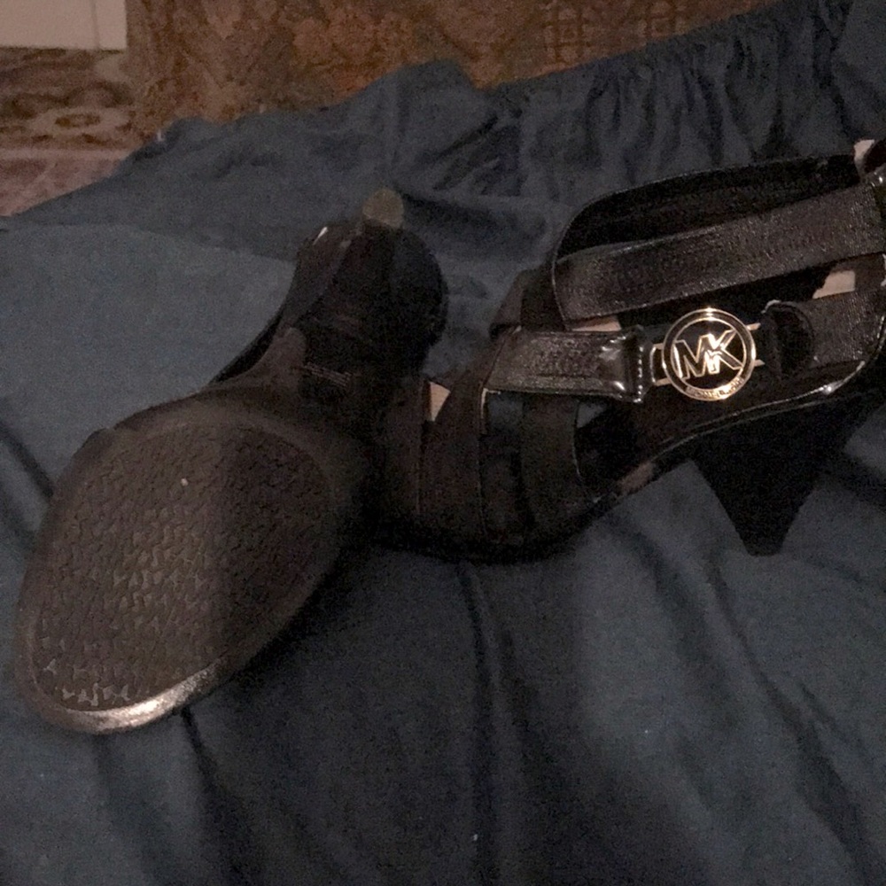 MICHAEL KORS PUMPS BLACK sz 8